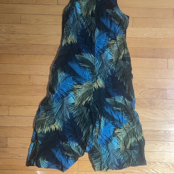 Women’s Cupio Sleeveless Romper - Picture 5 of 5